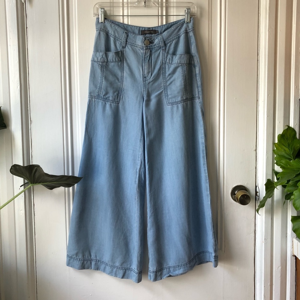 Level 99 Cropped Wide Leg Jean